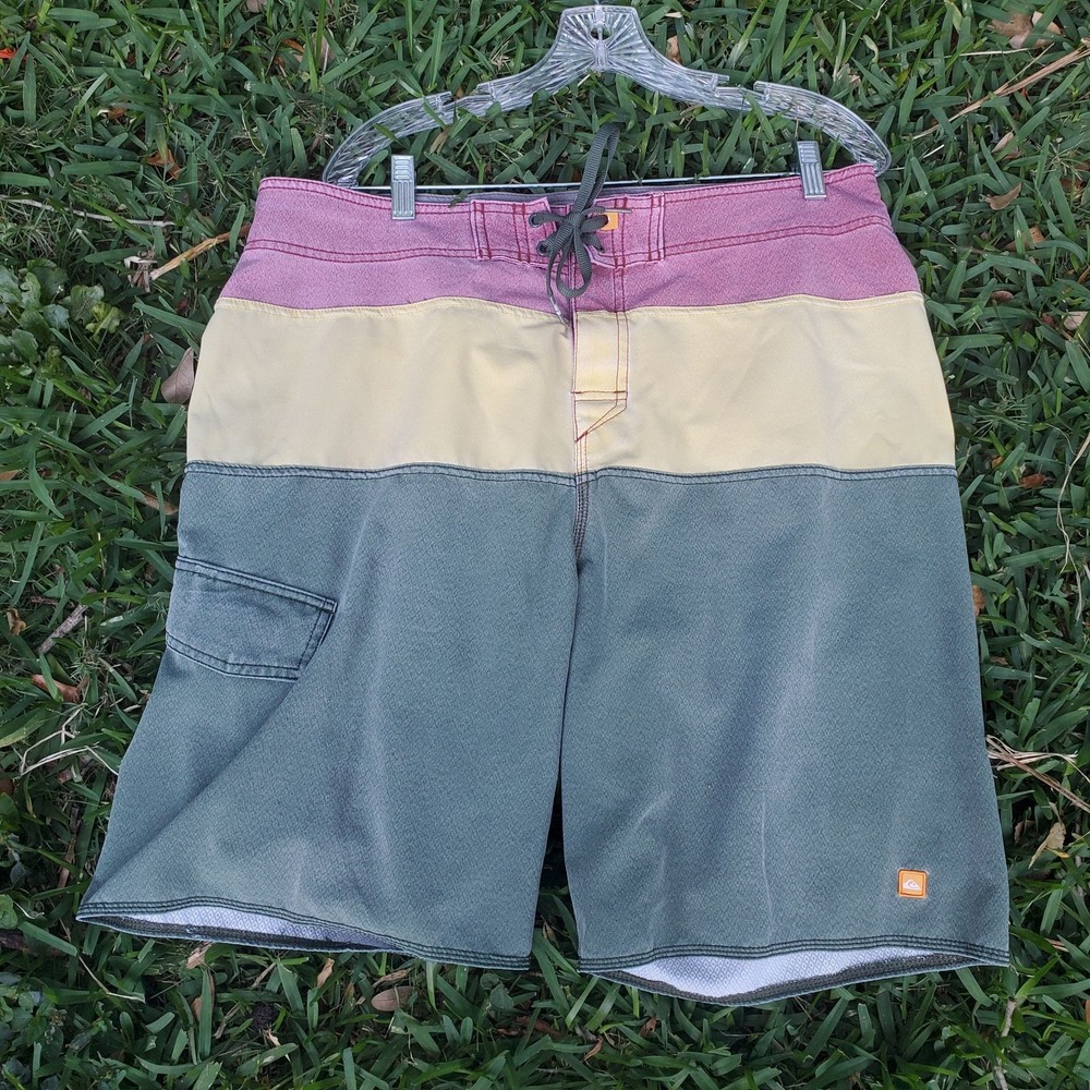Quiksilver Mens Colorblock Board Shorts Grey Burgundy‎ Cream Size 36 M501531